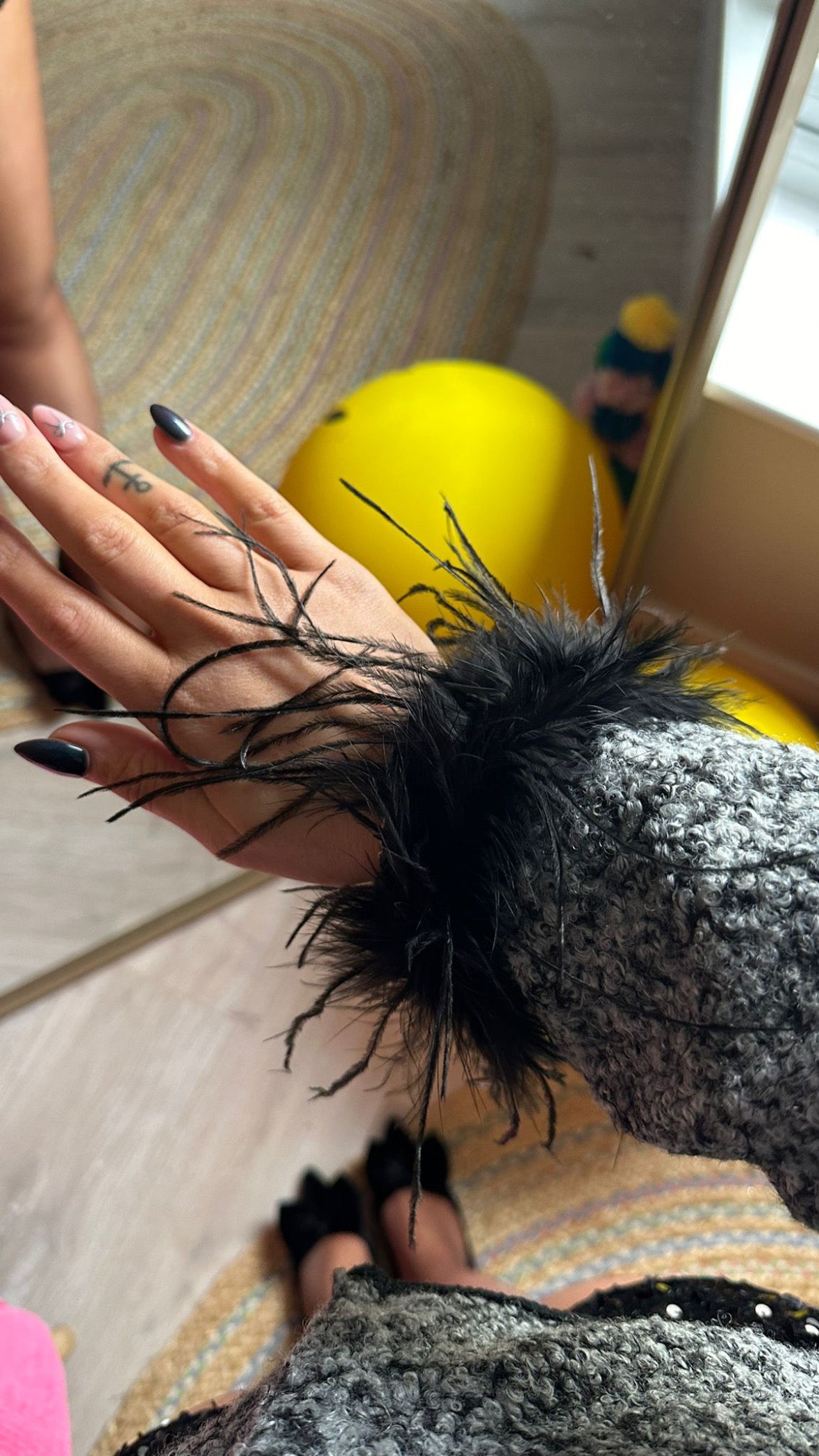 Feather Snap Bracelet Set In Black