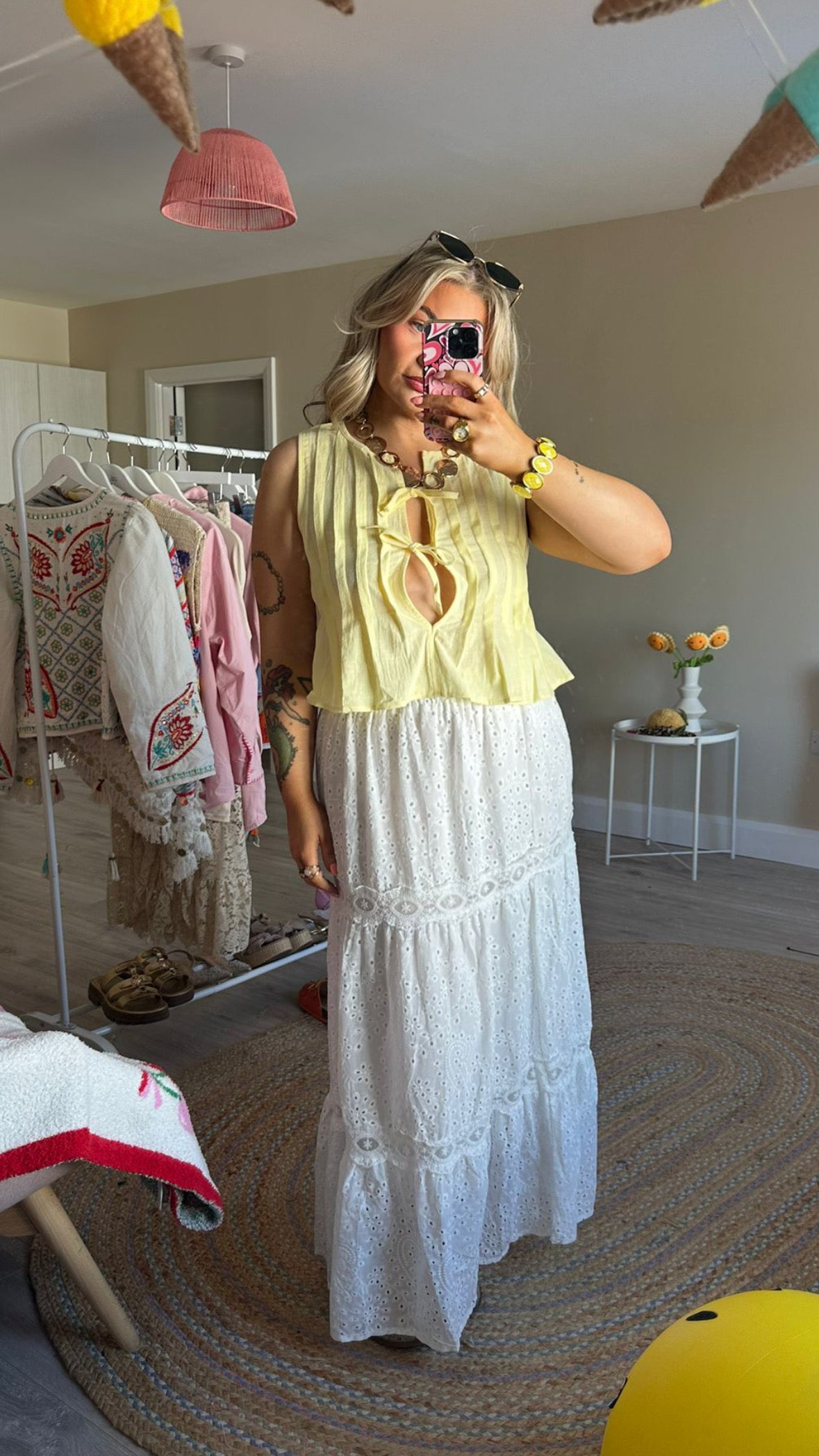 Sleeveless Tie Front Cropped Blouse - Yellow