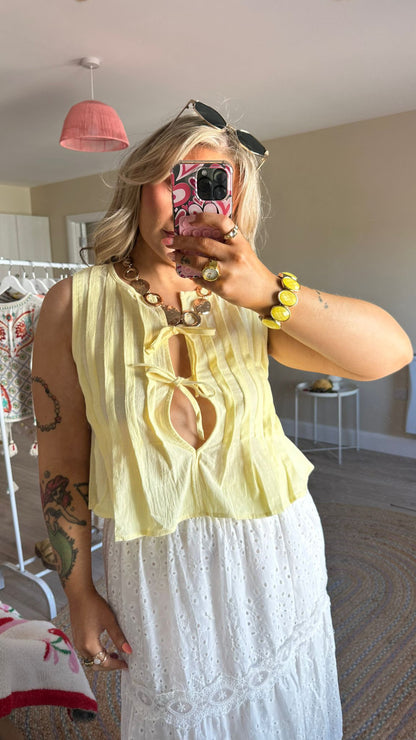 Sleeveless Tie Front Cropped Blouse - Yellow
